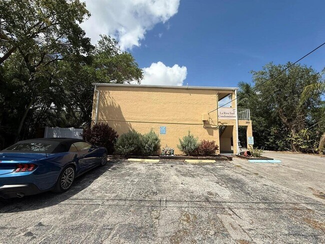Building Photo - 3251 SW 44th St