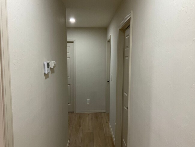 Building Photo - 2716 Carlton Way