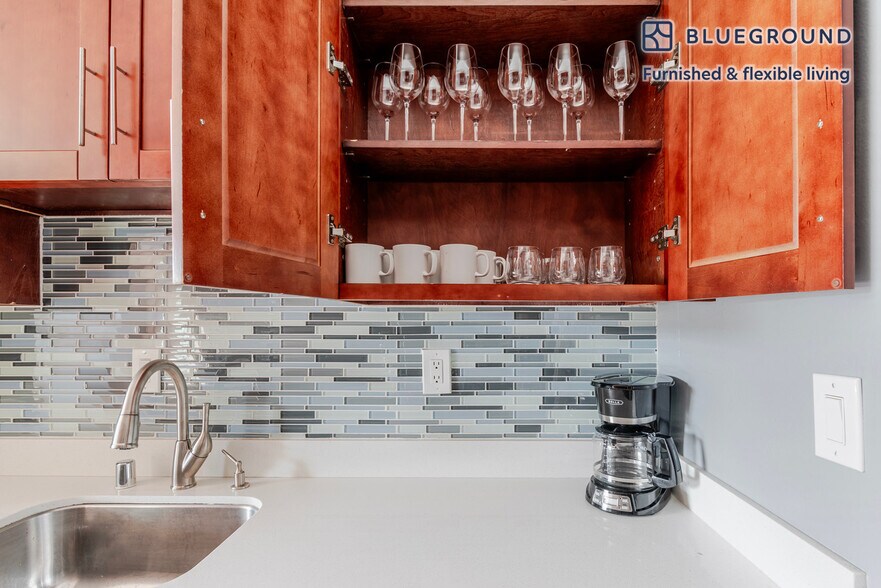 Building Photo - 235 Arlington Rd