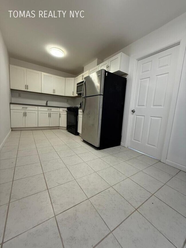 Building Photo - 364 Huntington Ave