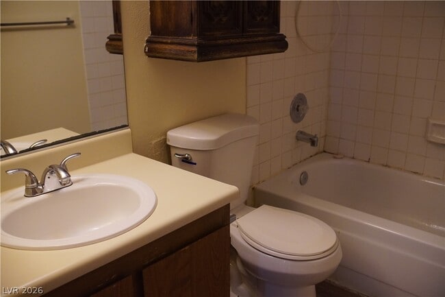 Building Photo - 4646 Tracylynn Ln