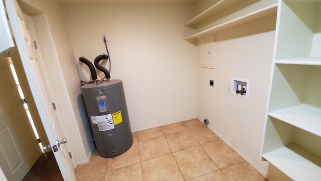 Building Photo - Grant and Country Club Private Guesthouse with AC