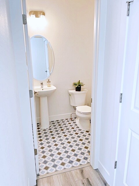 Building Photo - 5919 Denys Dr.