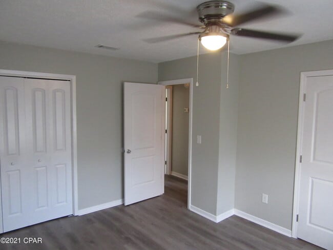 Building Photo - 2914 Sequoia Ave