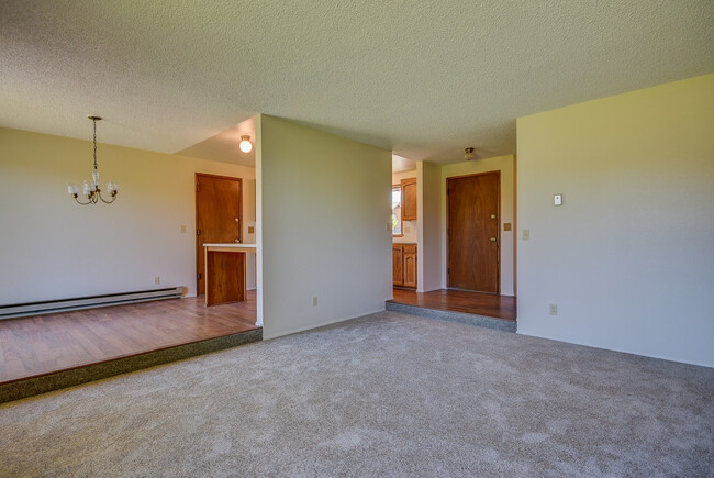 Building Photo - 3 Bedroom Rambler in heart of Coupeville
