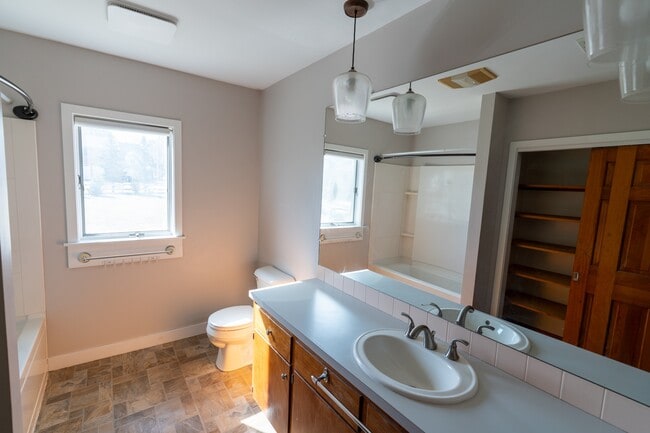 Building Photo - 363 Blackstrap Rd