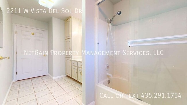 Building Photo - 2211 W Vista Del Sol Dr