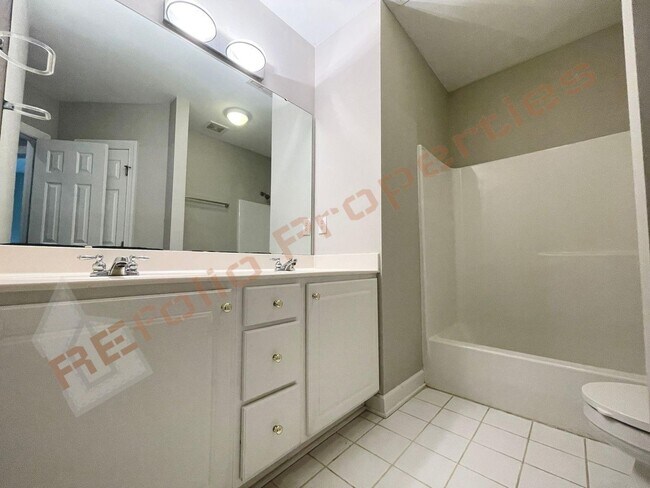 Building Photo - 413 Perry Creek Dr
