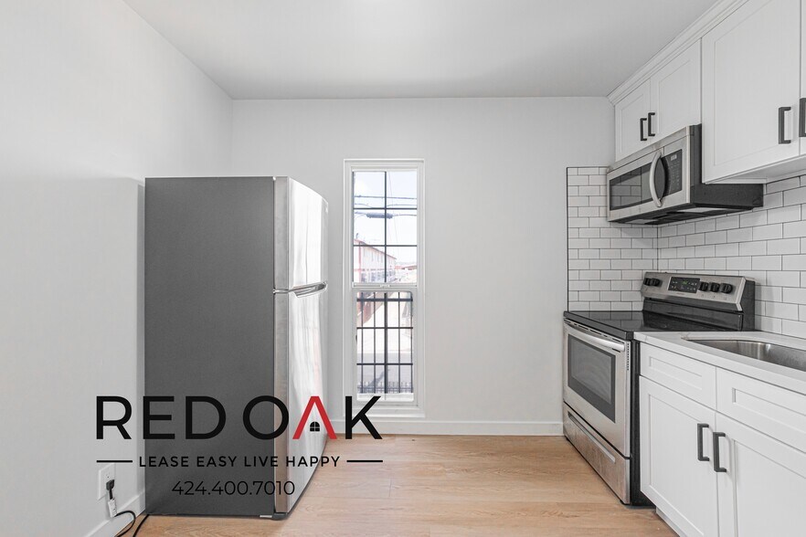 Building Photo - 1540 W 145th St