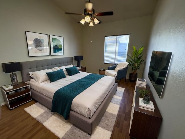 Building Photo - Great eastside location pet friendly