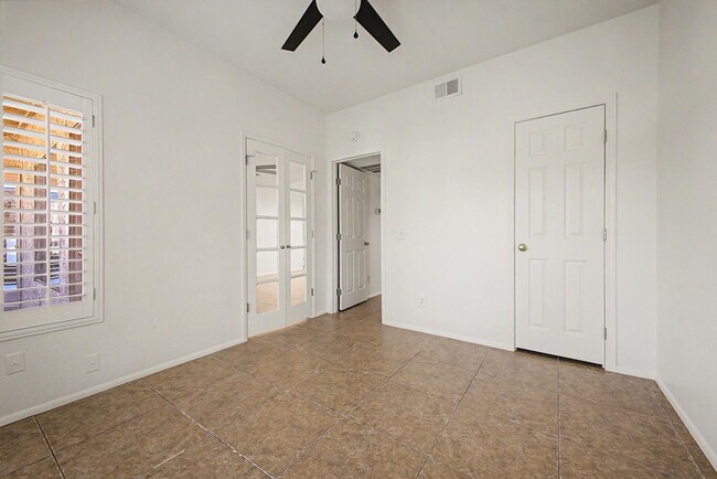 Building Photo - 11666 N 28th Dr