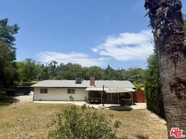 Building Photo - 5700 Laramie Ave
