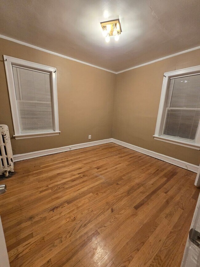 Building Photo - Chatham Properties LLC