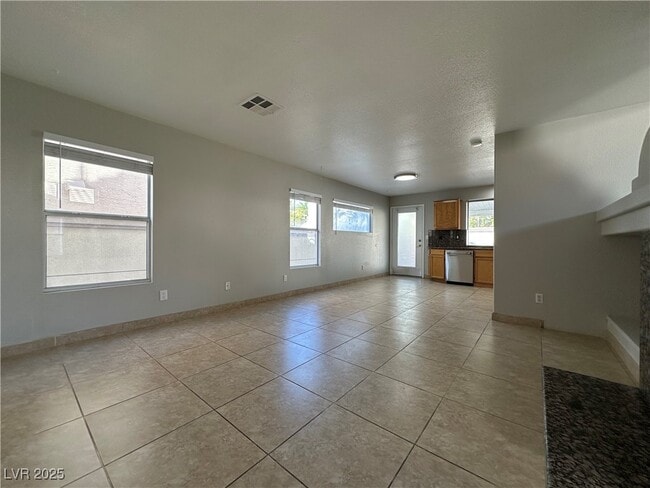 Building Photo - 6987 Wineberry Dr