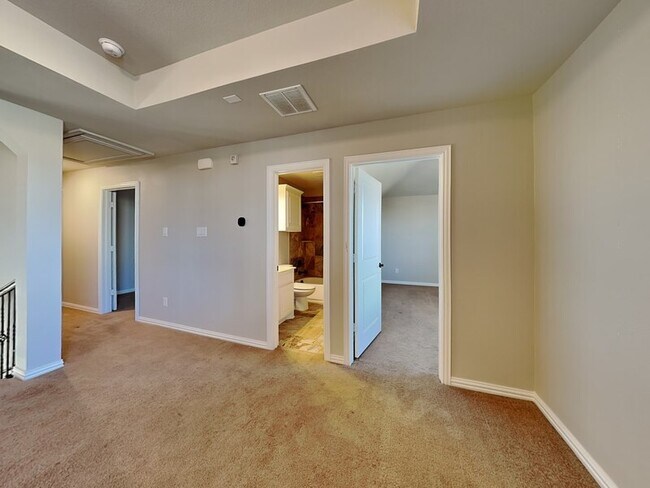Building Photo - 1604 Vintage Ln