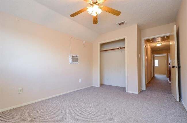 Building Photo - 3338 Walhalla Dr
