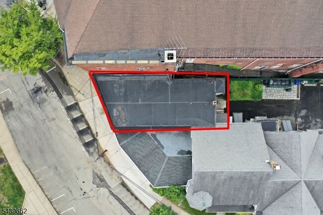 Building Photo - 8 Kent Pl Blvd
