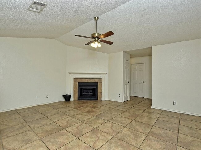 Building Photo - 415 Fantail Loop