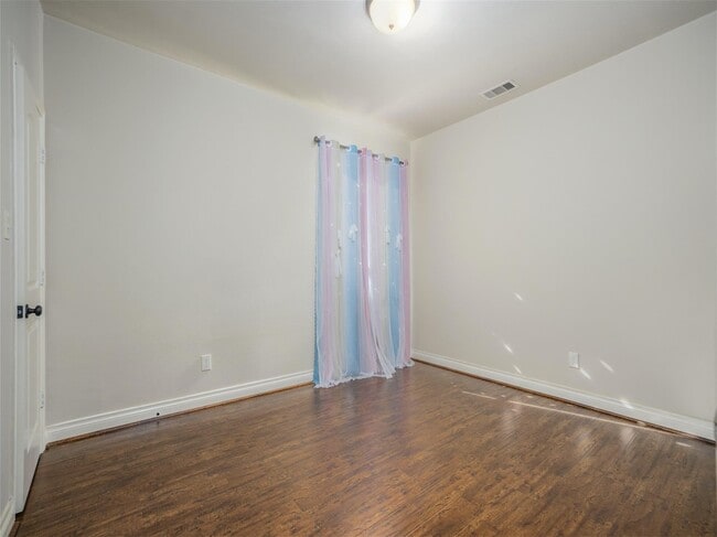 Building Photo - 10007 Eldarica Way