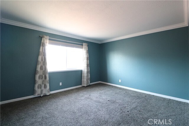 Building Photo - 565 Clubhouse Dr