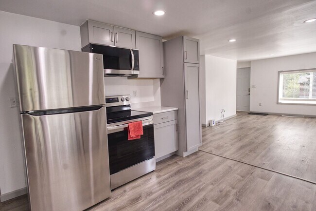Building Photo - Modern 3-Bedroom Home with Smart Features & Premium Upgrades