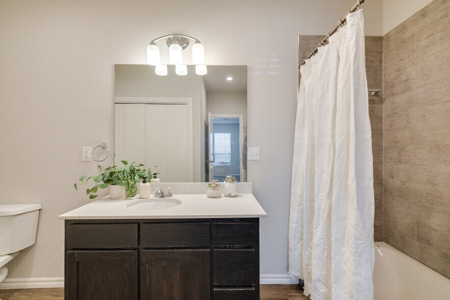 Building Photo - 3720 N Pennsylvania Ave