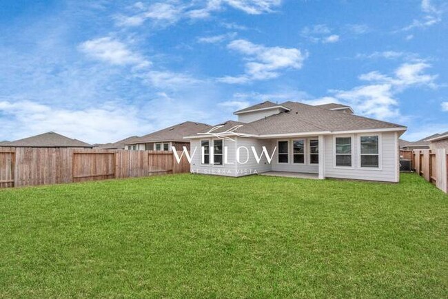 Building Photo - Spacious 4-Bedroom Home – 6 Weeks FREE Rent!