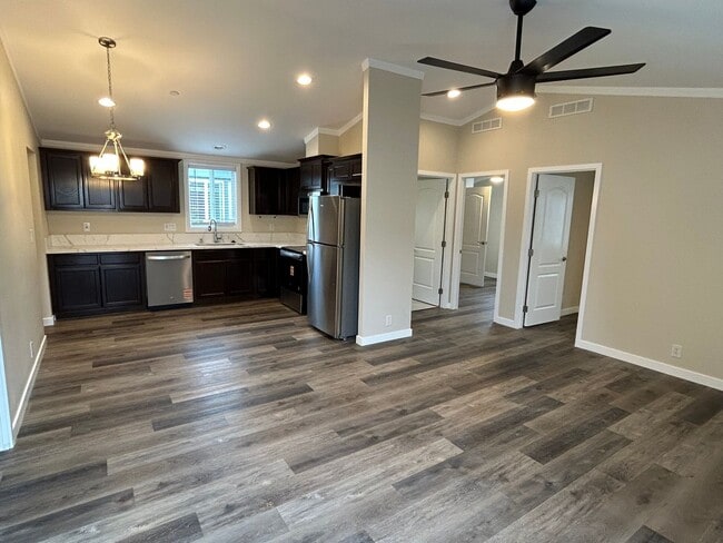 Building Photo - Remodeled Modern 3 Bed/2 Bath National City