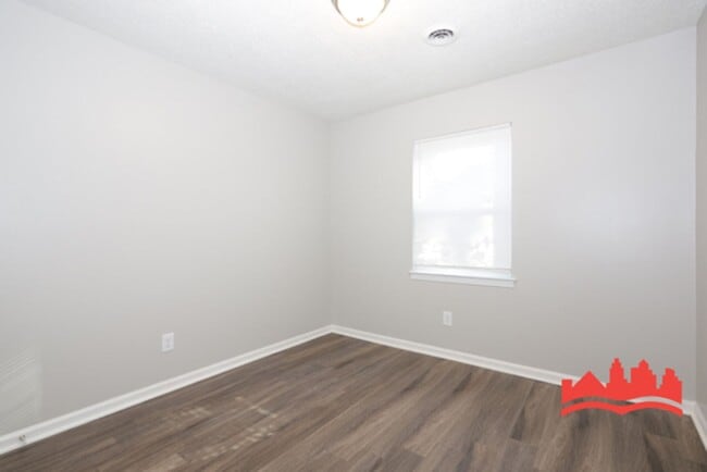 Building Photo - 4721 Bradford Dr