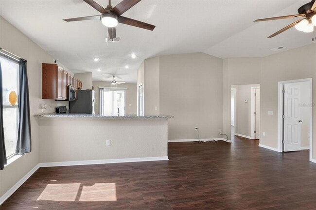 Building Photo - 780 Overlook Grove Dr