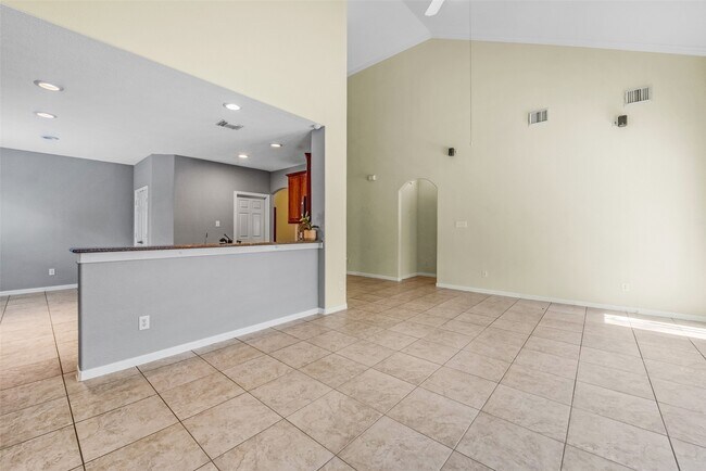 Building Photo - 7 Ebony Oaks Pl