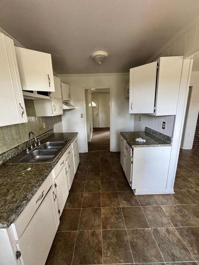 Building Photo - (Currently working on the property) 3/2 in...