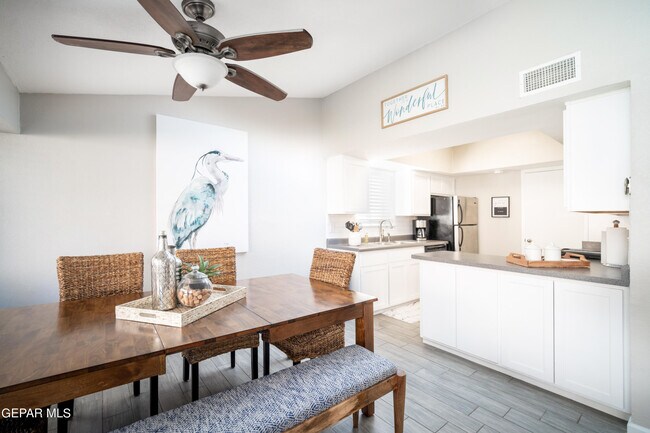 Building Photo - 7113 Cerro Negro Dr
