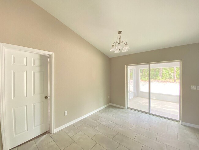 Building Photo - 4490 SW 150th Pl
