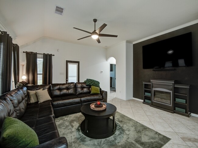 Building Photo - 1346 Tee Time Ct