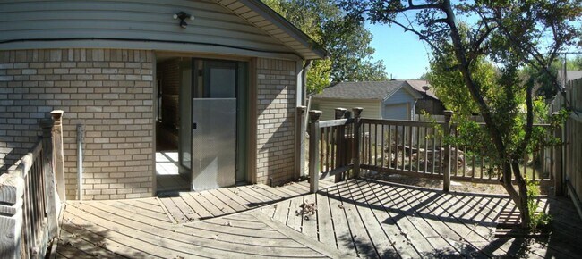 Building Photo - 202 Margarita Dr