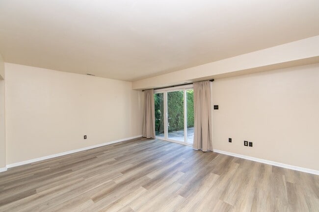 Building Photo - 118 Allens Ln