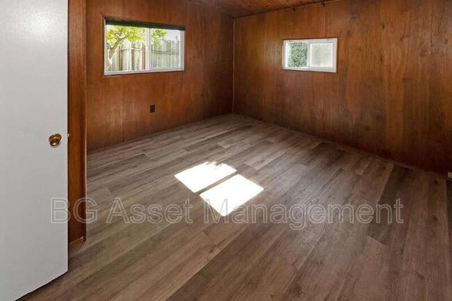 Building Photo - 950 Kelvin Ct