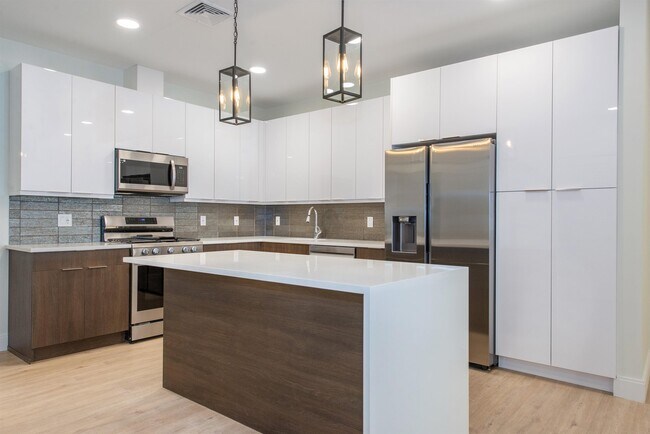 Building Photo - 3510 Bergenline Ave