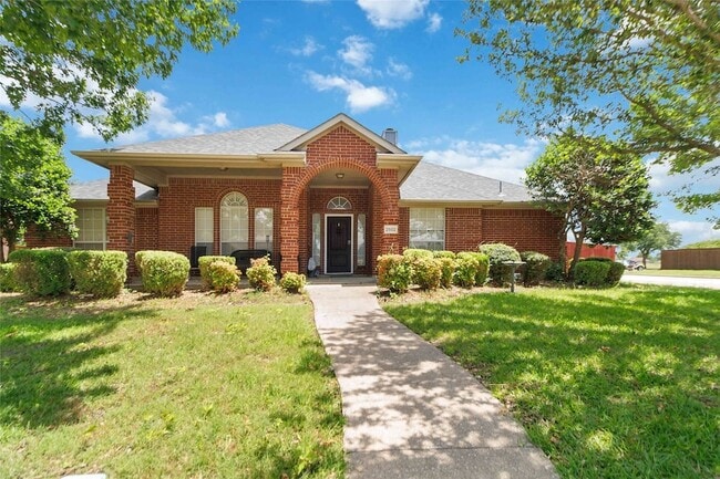 Primary Photo - 2502 Chapel Hill Dr