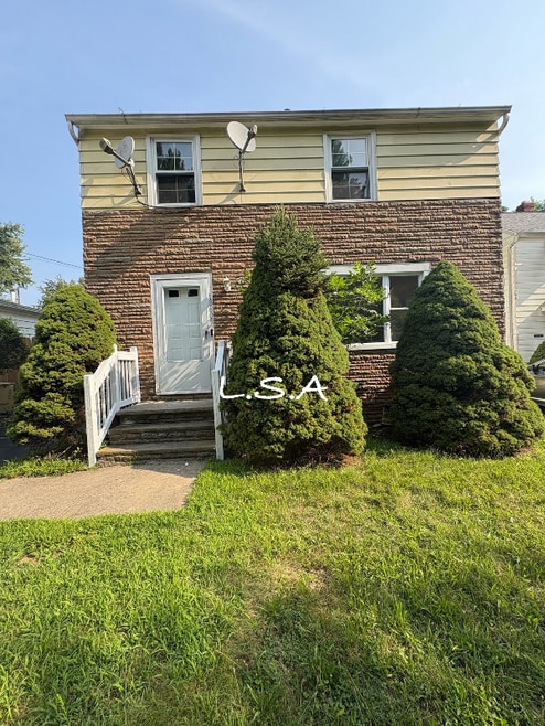 Building Photo - 18605 Maple Heights Blvd