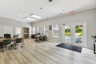 Building Photo - Aspen Pointe