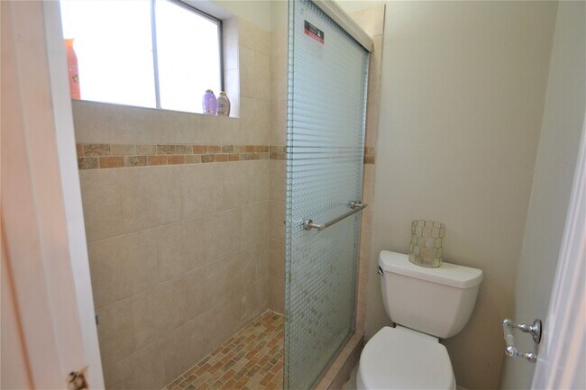Building Photo - 12711 Westleigh Dr