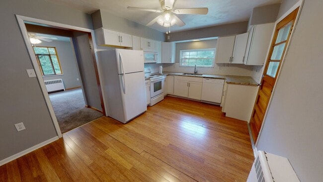 Building Photo - 2 Bedroom Home For Rent in Greensburg