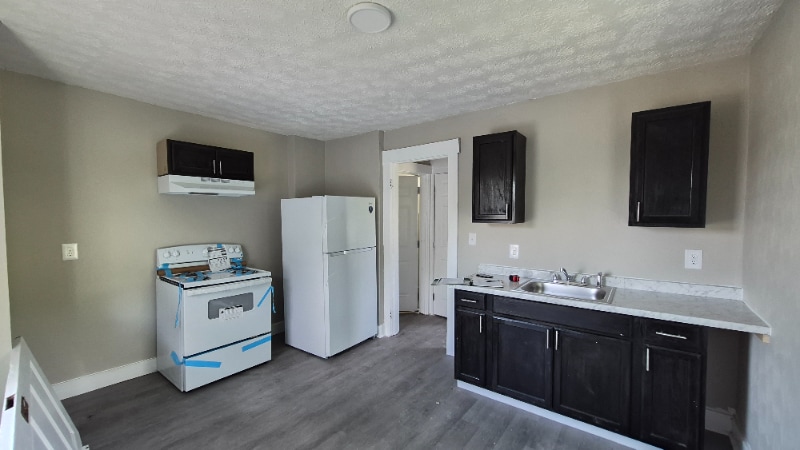 Building Photo - 912 Riverview Terrace