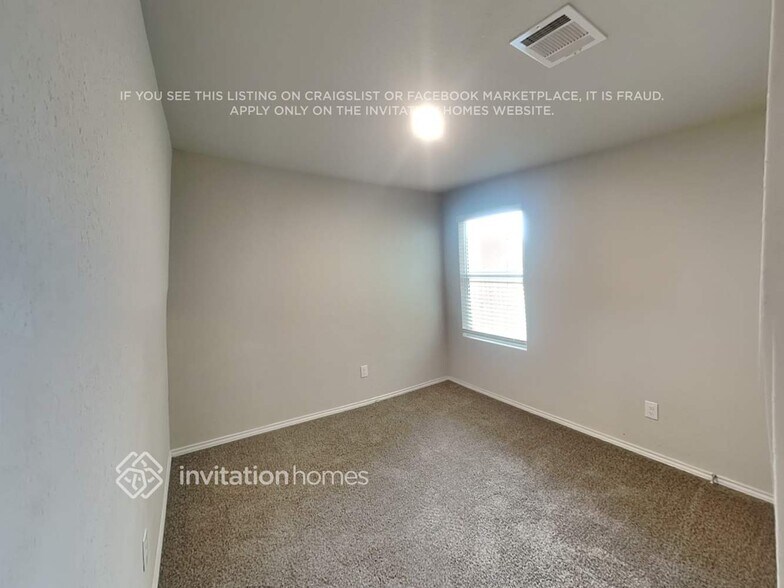 Building Photo - 10511 Varmus Dr