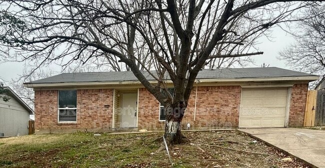 Building Photo - 641 Gallant Fox Dr