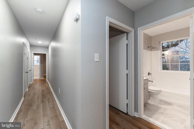 Building Photo - 1008 Rittenhouse St NW