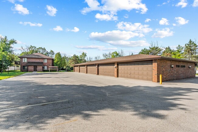 Building Photo - Pine Grove Apartments