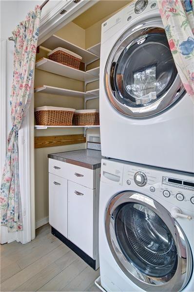 Building Photo - 4060 Merritt Dr